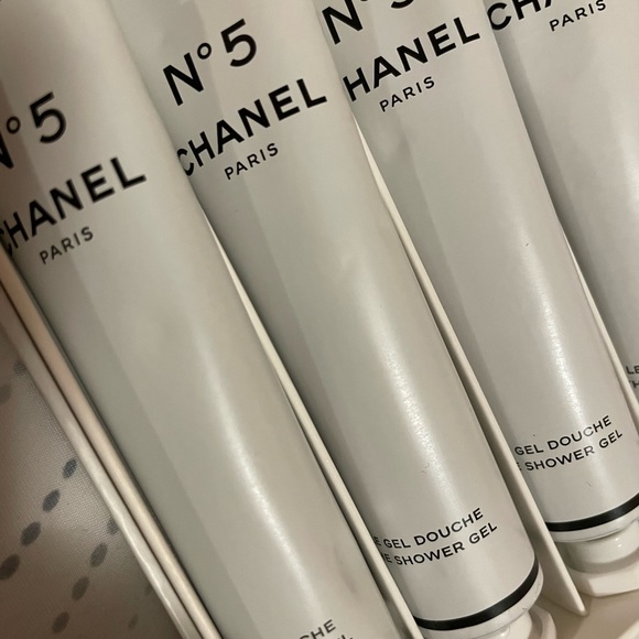 Chanel No 5 - the shower gel - Picture 3 of 3